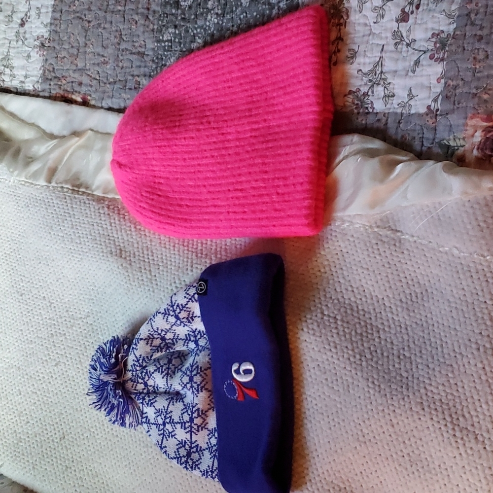 Womens winter hats (4 for $20) - Picture 1 of 1